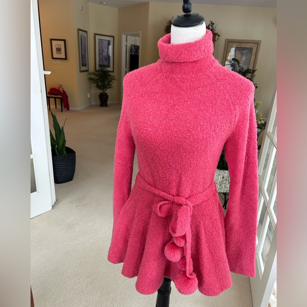 Moda International Vibrant Pink Knit Sweater size L.   NWOT